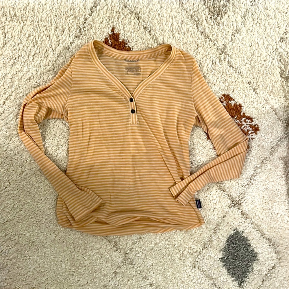 Patagonia long sleeve xs